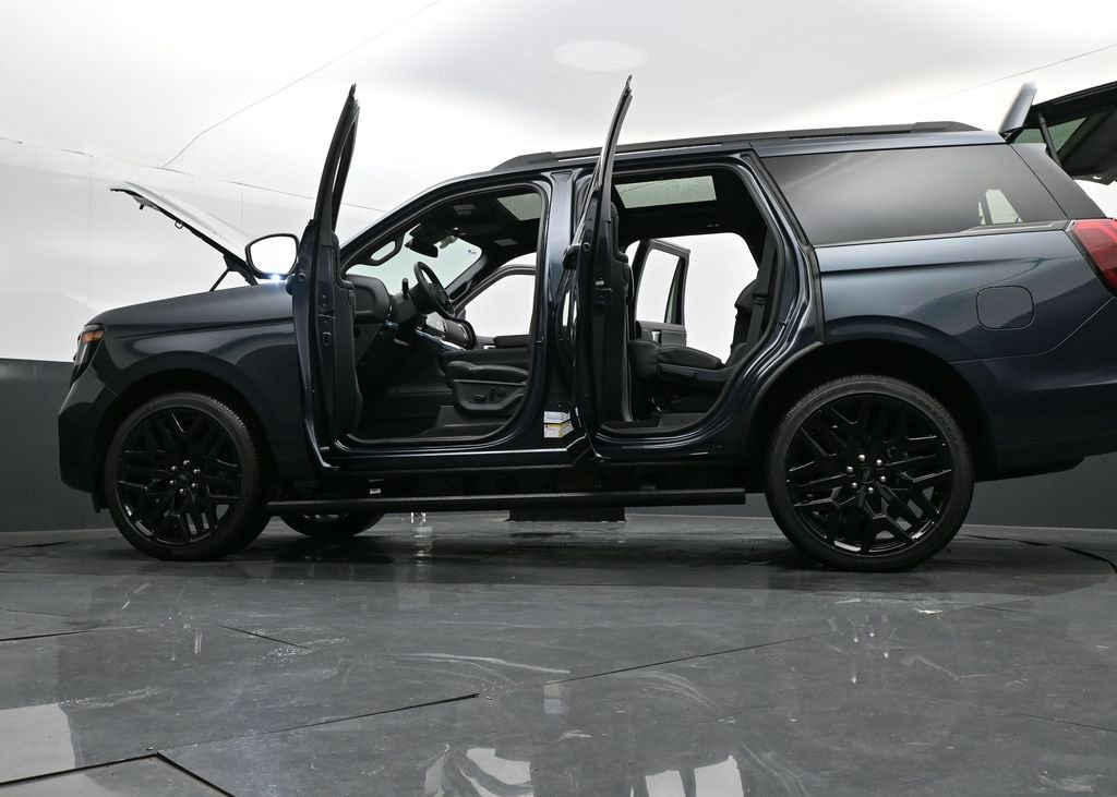 New 2026 Ford Expedition Platinum w/ Stealth Performance Package image 38