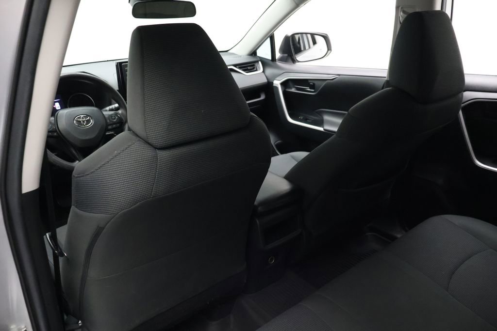 Certified 2021 Toyota RAV4 LE image 20