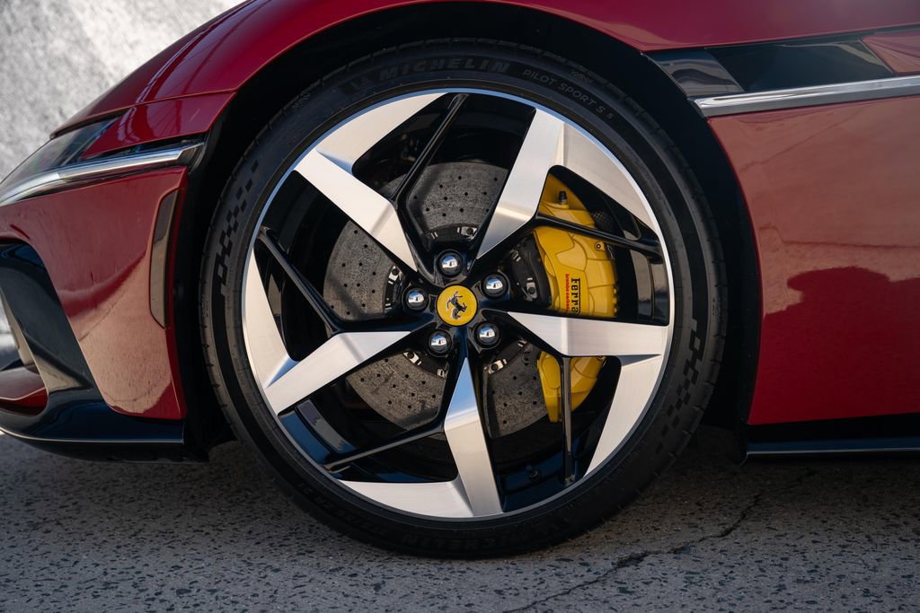 Used 2025 Ferrari 12Cilindri image 16