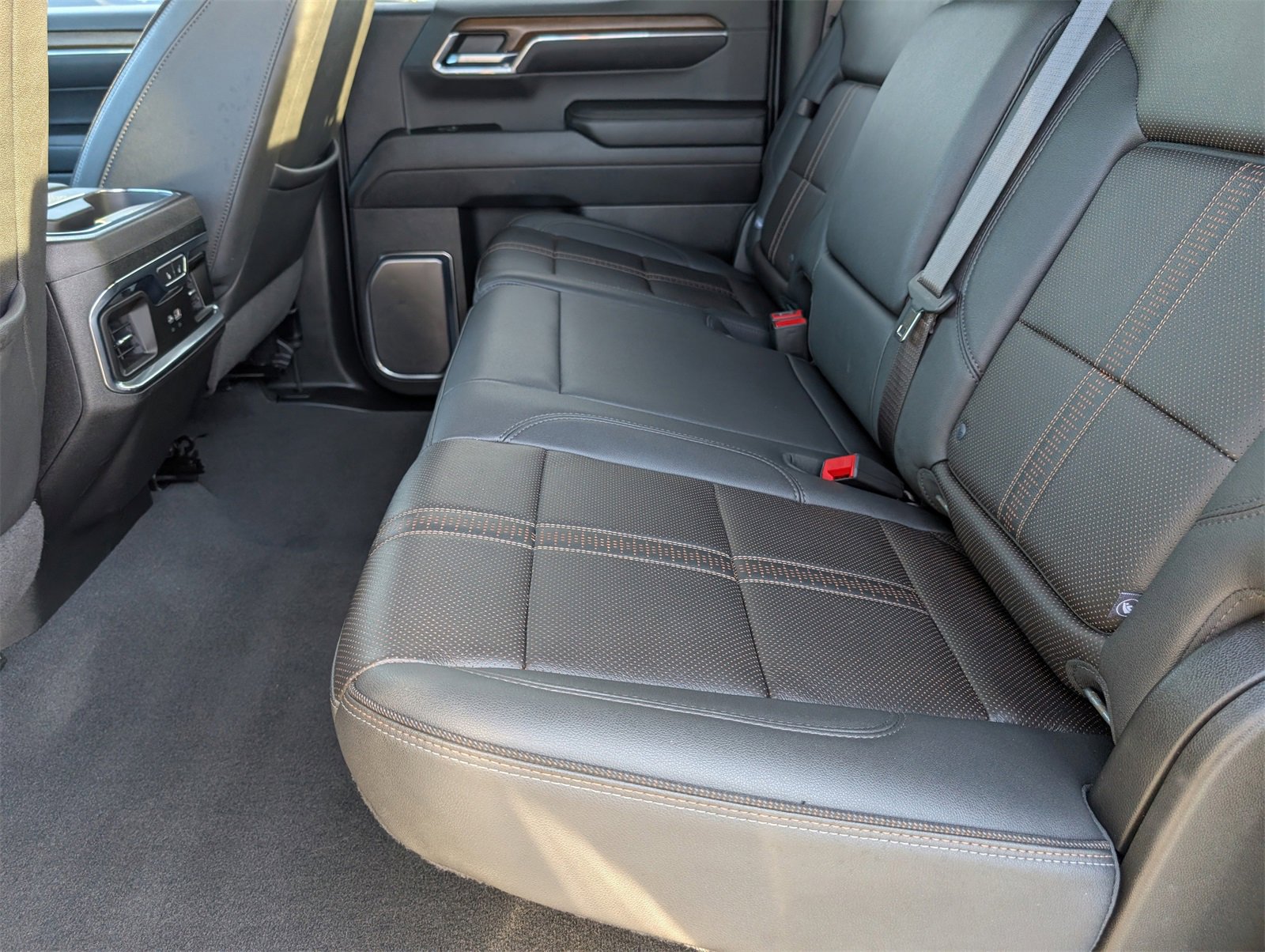 Used 2024 Chevrolet Silverado 1500 High Country w/ Z71 Off-Road Package image 16