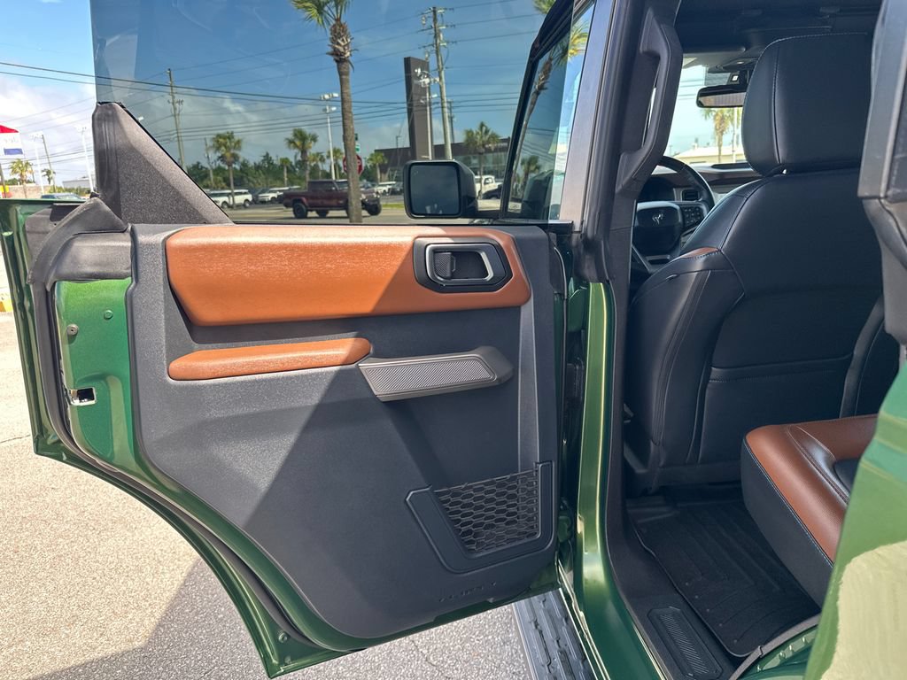 Used 2023 Ford Bronco Outer Banks AWD/4WD image 12