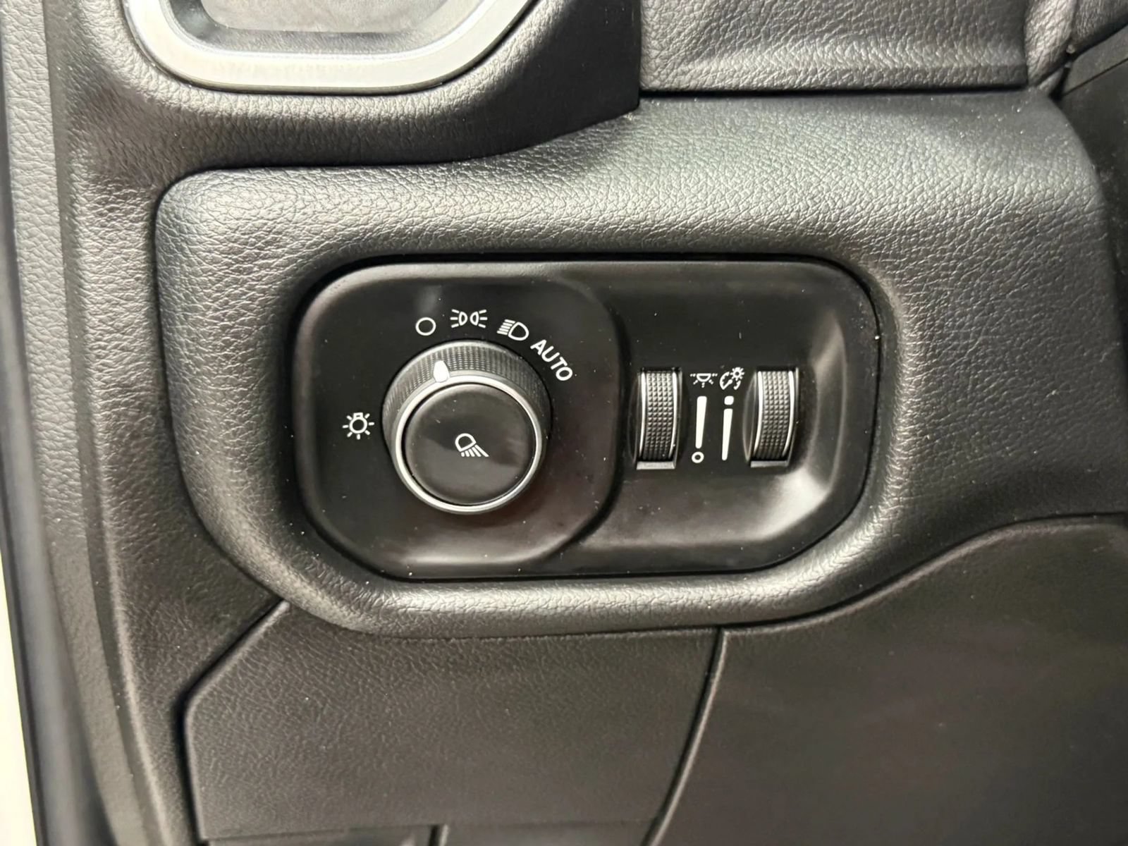 Used 2019 RAM 2500 Big Horn AWD/4WD image 28