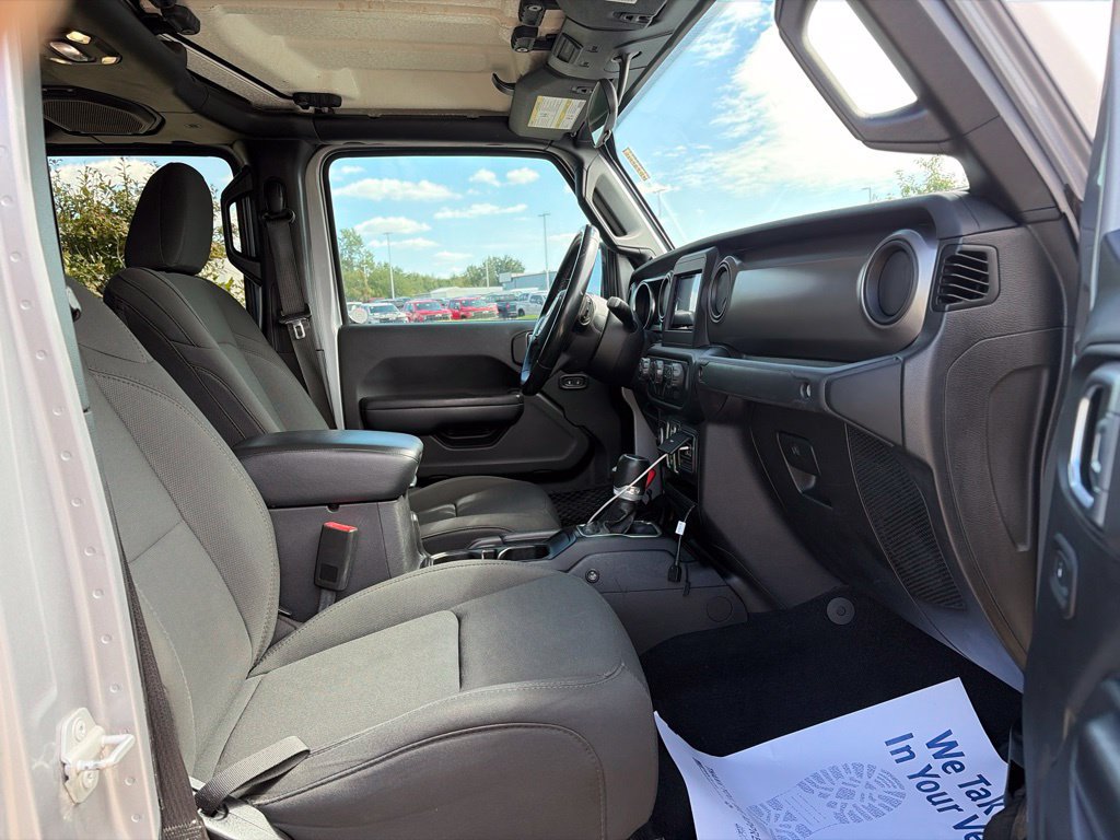 Used 2020 Jeep Gladiator Sport w/ Quick Order Package 24S AWD/4WD image 24