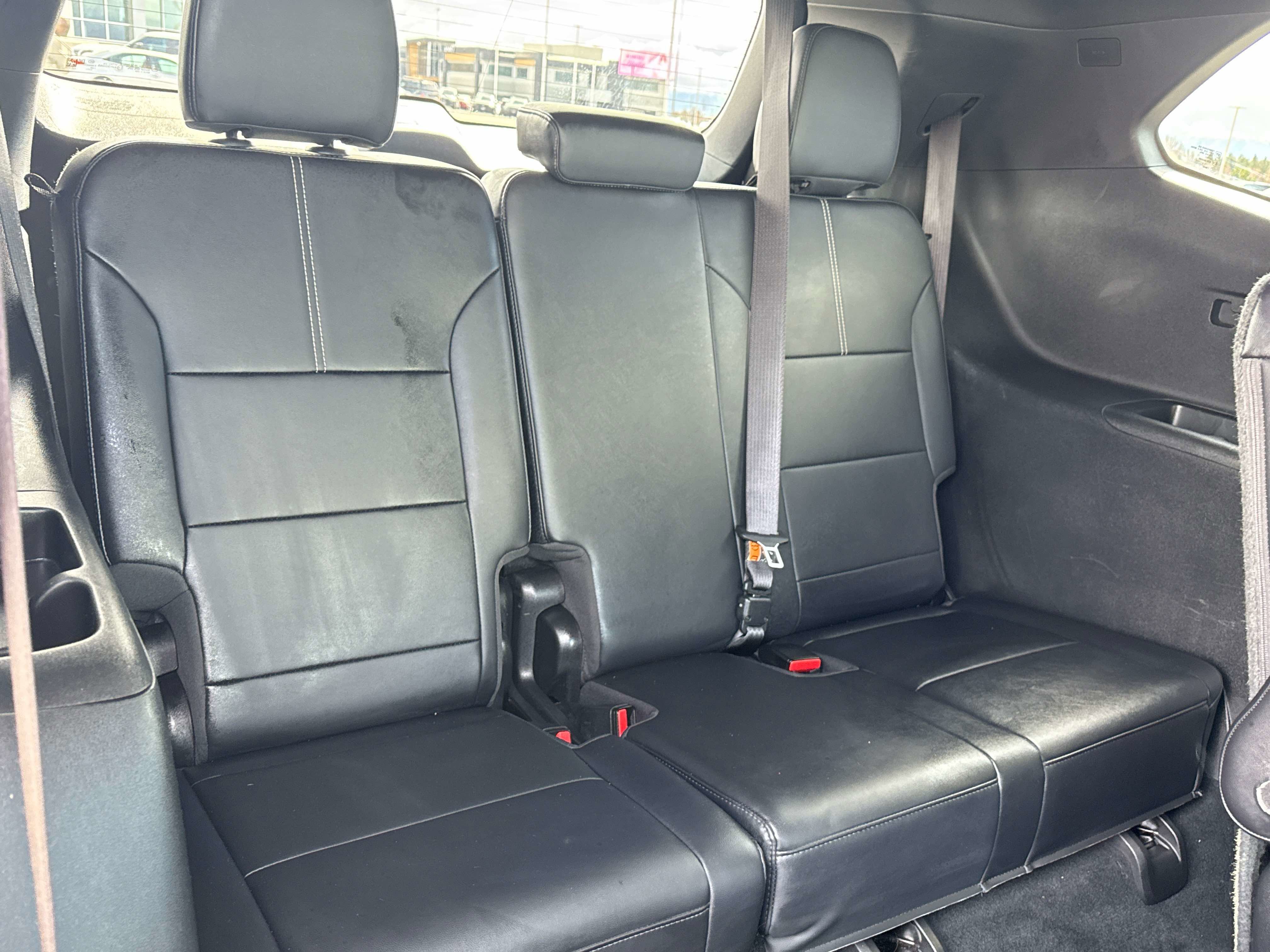 Used 2024 GMC Acadia Elevation image 16