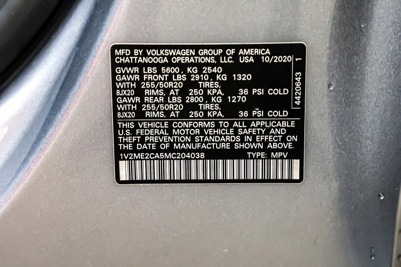 Used 2021 Volkswagen Atlas Cross Sport SE w/ V6 Towing Package image 24