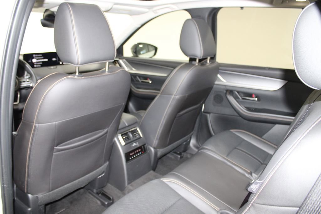 Used 2025 MAZDA CX-70 Plug-In Hybrid w/ Premium Pkg image 23