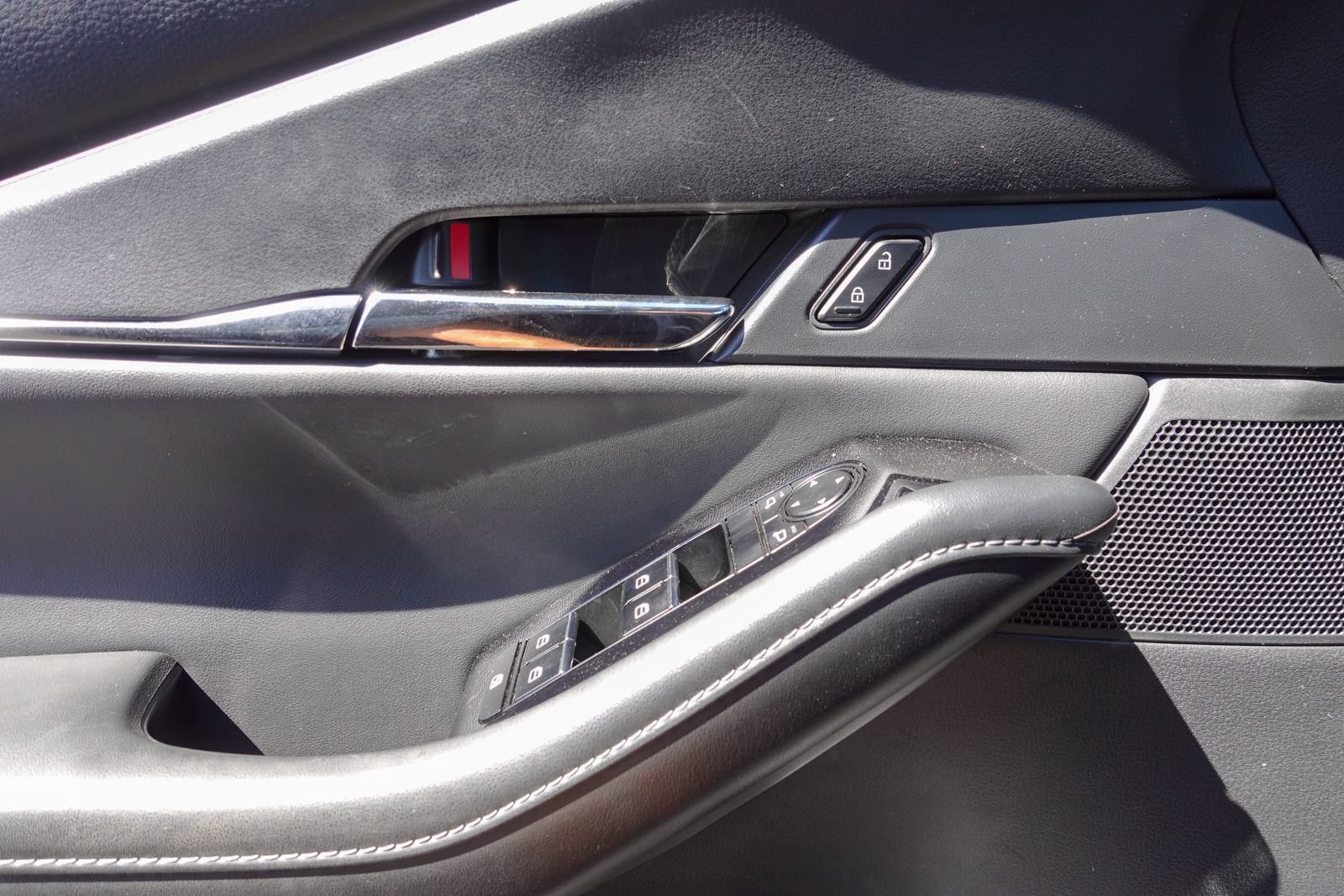 Used 2023 MAZDA CX-30 AWD 2.5 S w/ Preferred Package image 17