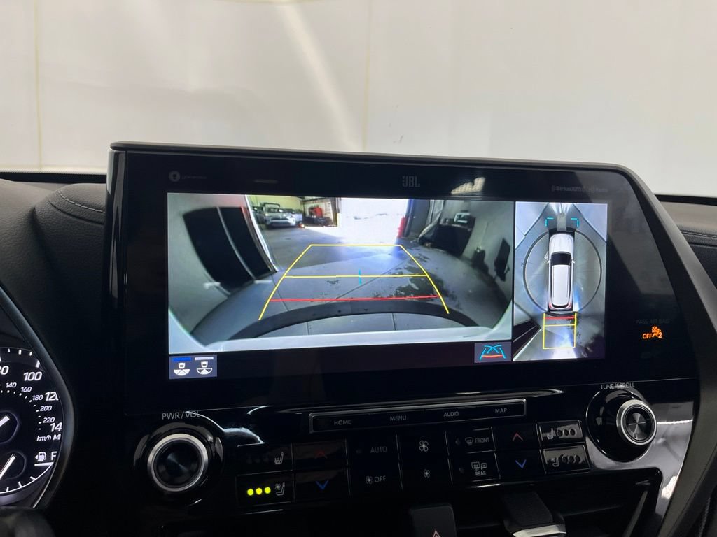 Used 2020 Toyota Highlander Limited AWD/4WD image 70