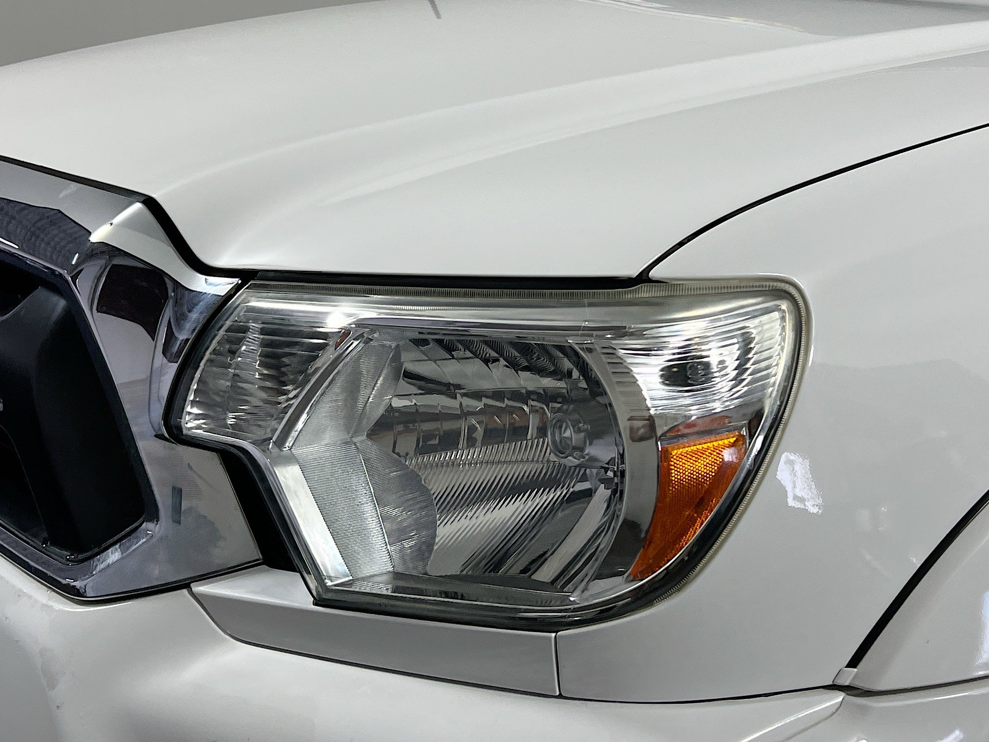 Used 2013 Toyota Tacoma PreRunner w/ Limited Pkg image 11