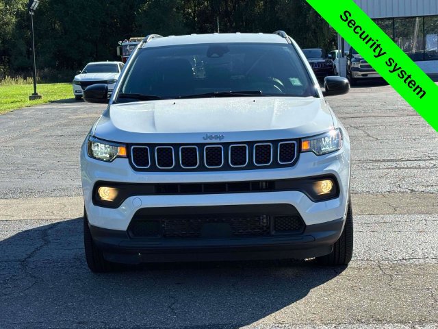 Used 2023 Jeep Compass Latitude AWD/4WD image 29