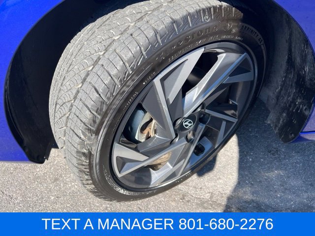 Used 2025 Hyundai Elantra SEL FWD image 11