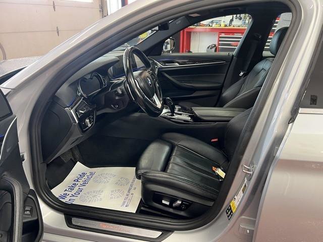 Used 2018 BMW 530i xDrive w/ Premium Package AWD/4WD image 6