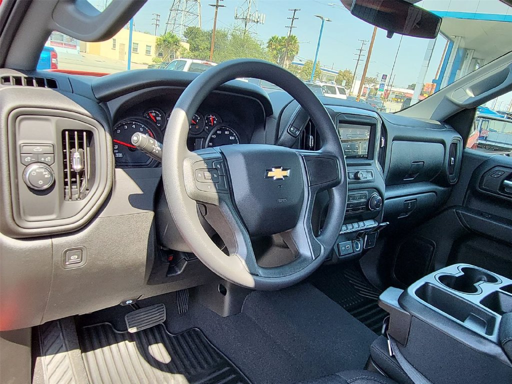 Certified 2022 Chevrolet Silverado 1500 Custom RWD image 2