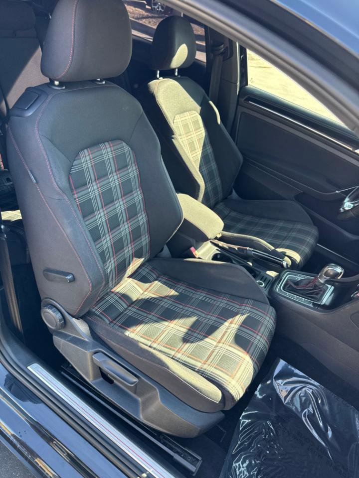 Used 2015 Volkswagen GTI S image 16