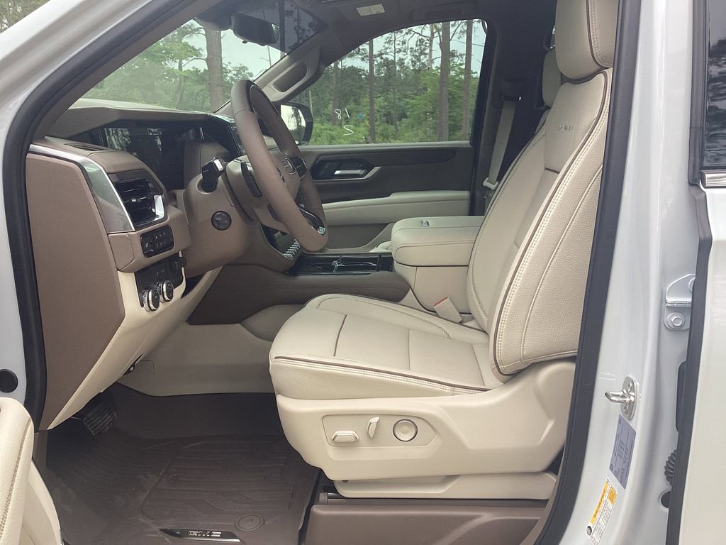 New 2026 GMC Yukon XL Denali w/ Denali Reserve Package RWD image 13