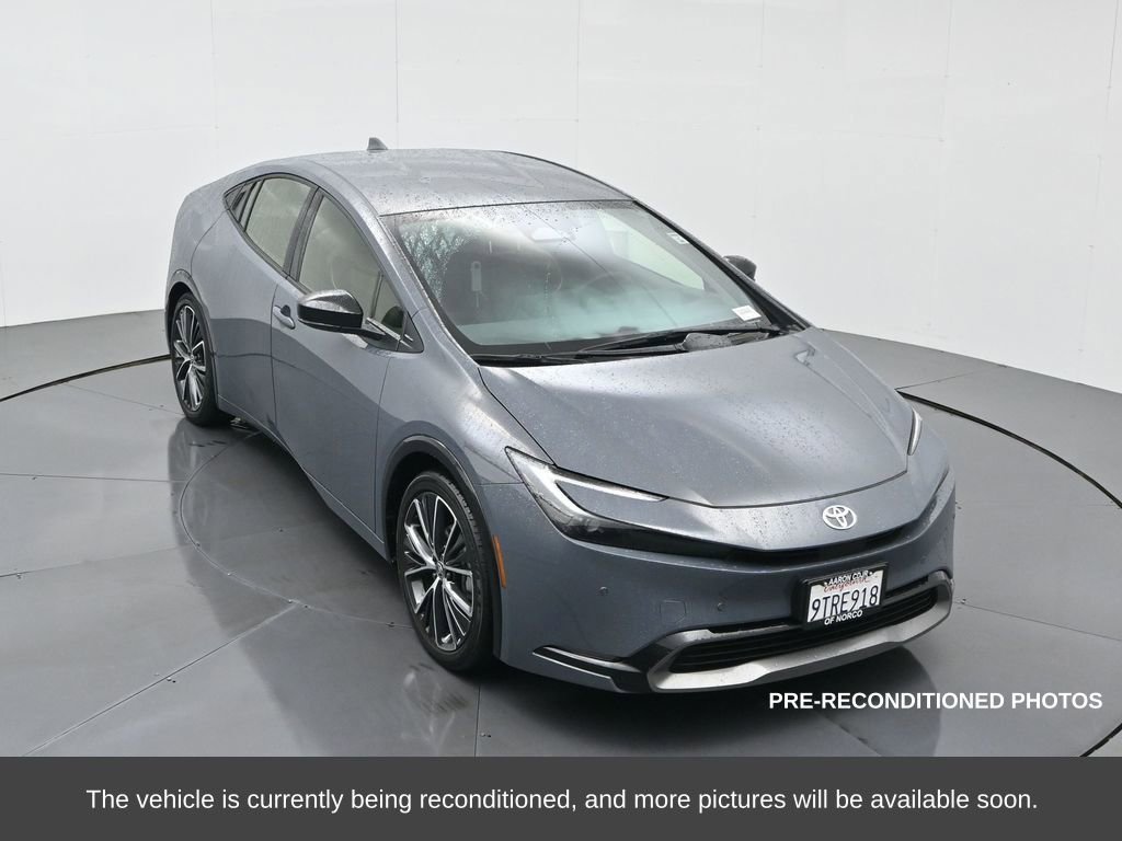 Used 2025 Toyota Prius XLE image 34