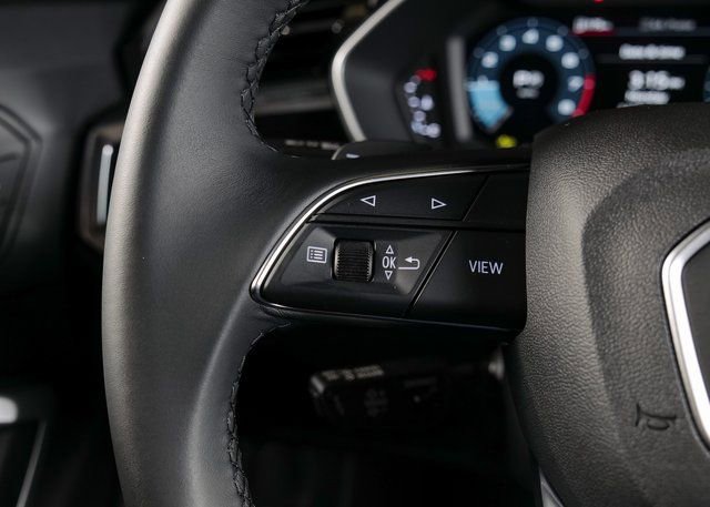 New 2025 Audi Q3 2.0T Premium image 18