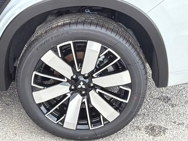 New 2026 Mitsubishi Outlander SEL FWD image 14