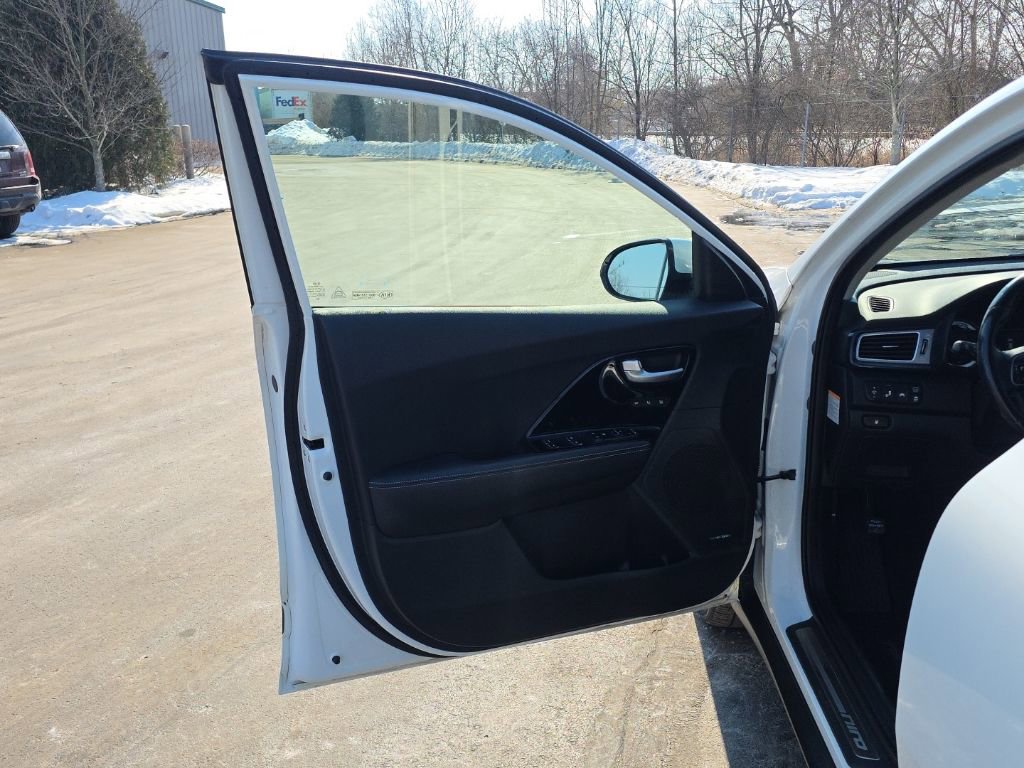 Used 2019 Kia Niro Touring image 13