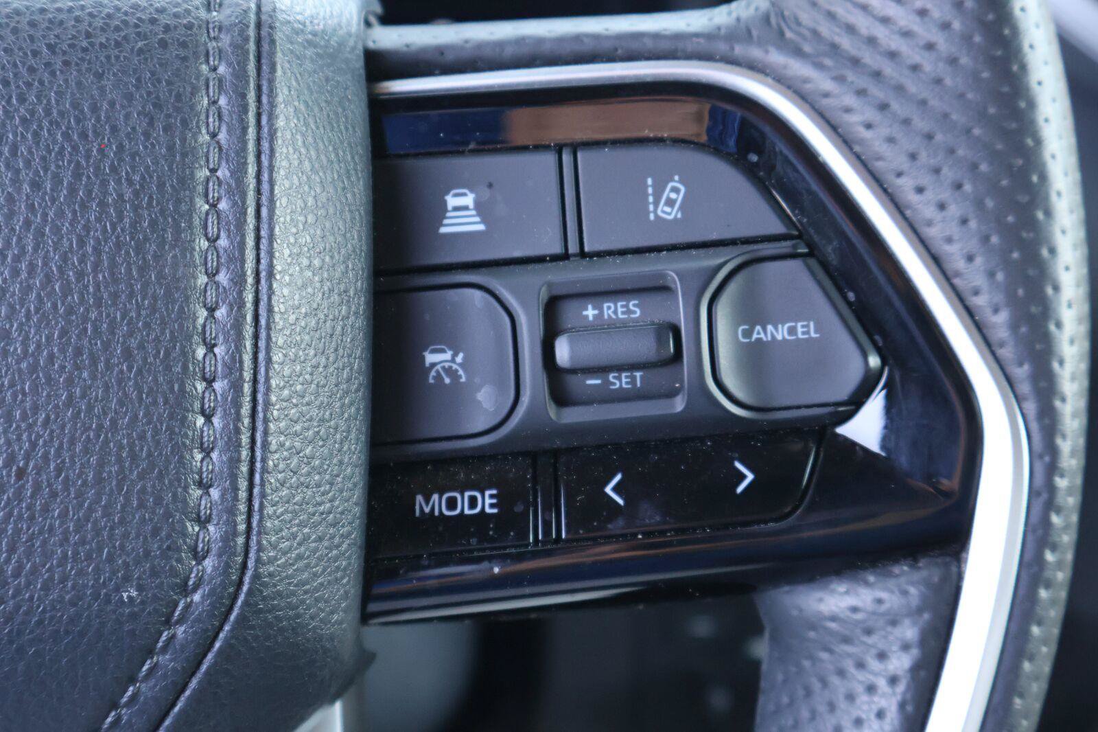 Used 2024 Toyota Tundra Platinum AWD/4WD image 32