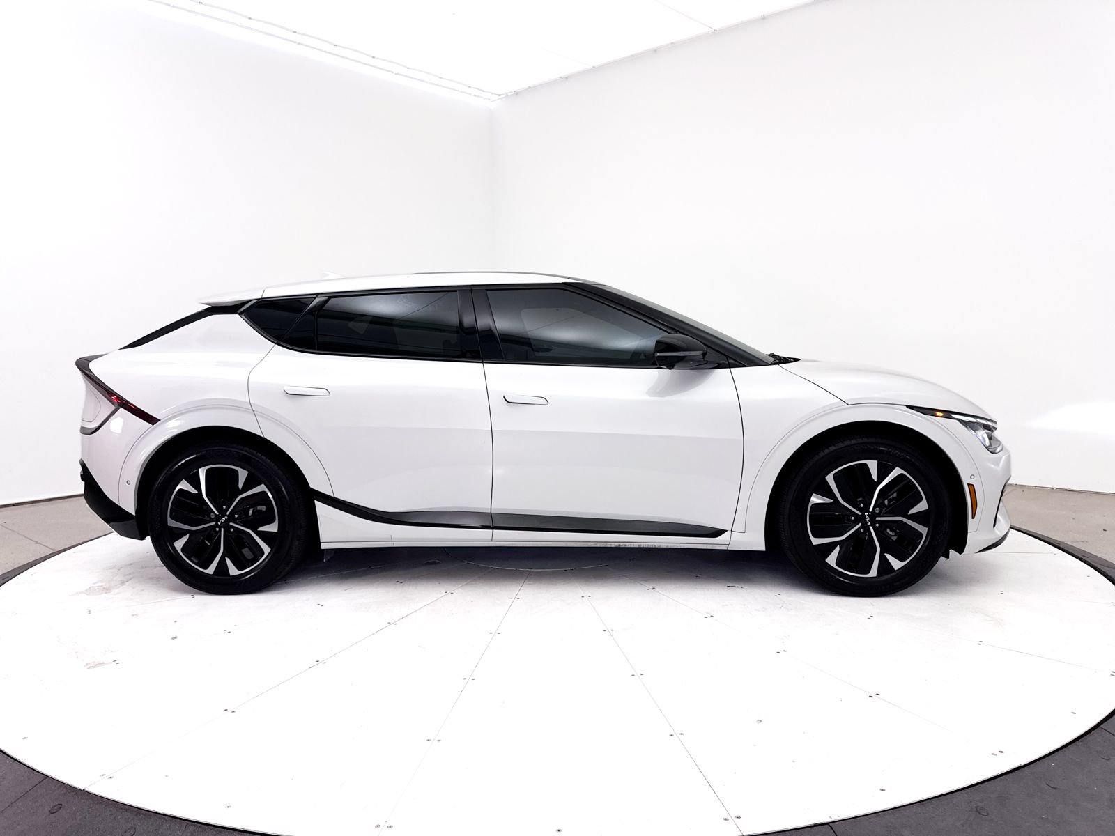 Certified 2024 Kia EV6 GT-Line RWD image 45