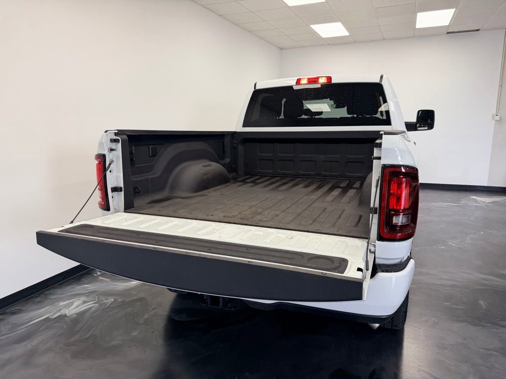 Used 2025 RAM 2500 Big Horn AWD/4WD image 8
