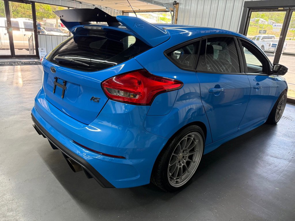 Used 2017 Ford Focus RS AWD/4WD image 9