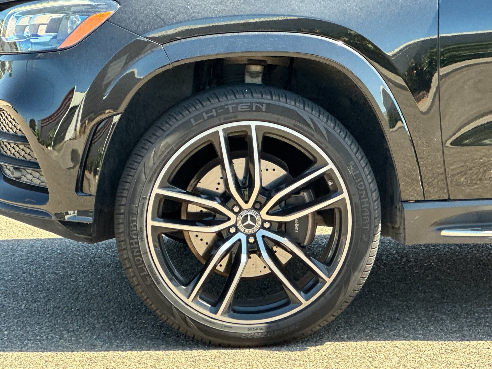 Used 2021 Mercedes-Benz GLS 580 4MATIC image 28