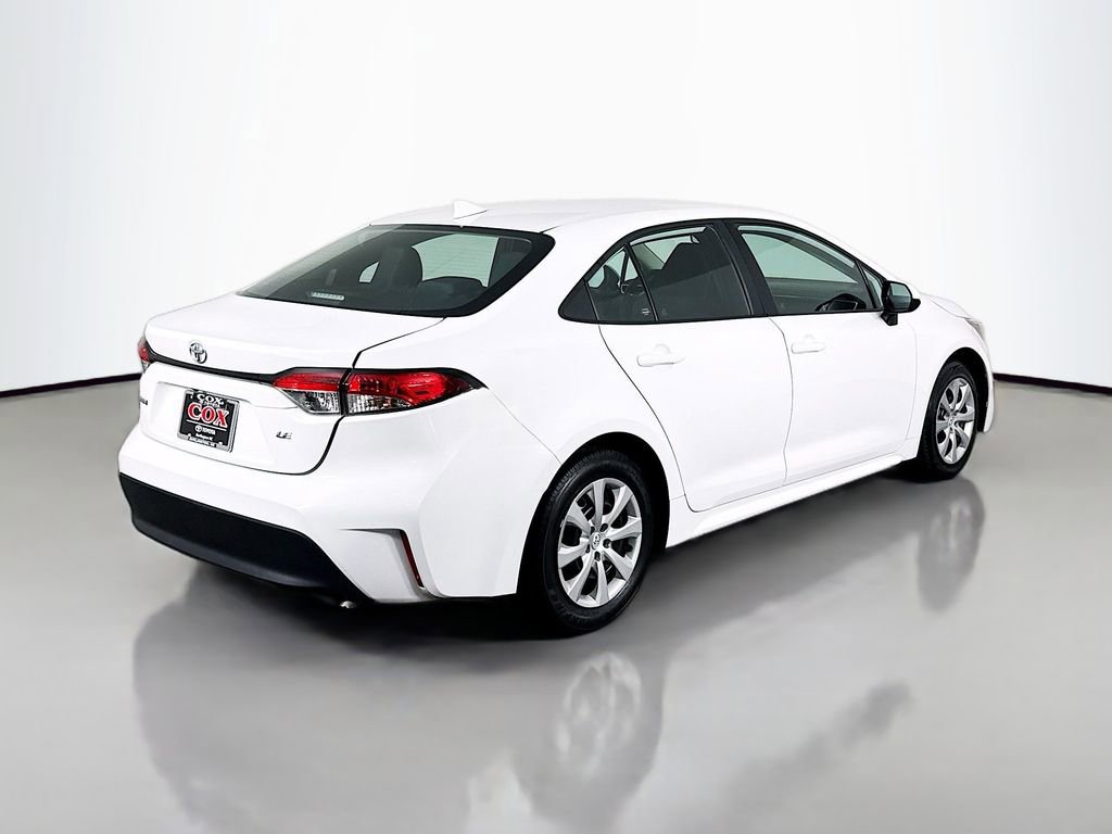 Used 2024 Toyota Corolla LE image 5