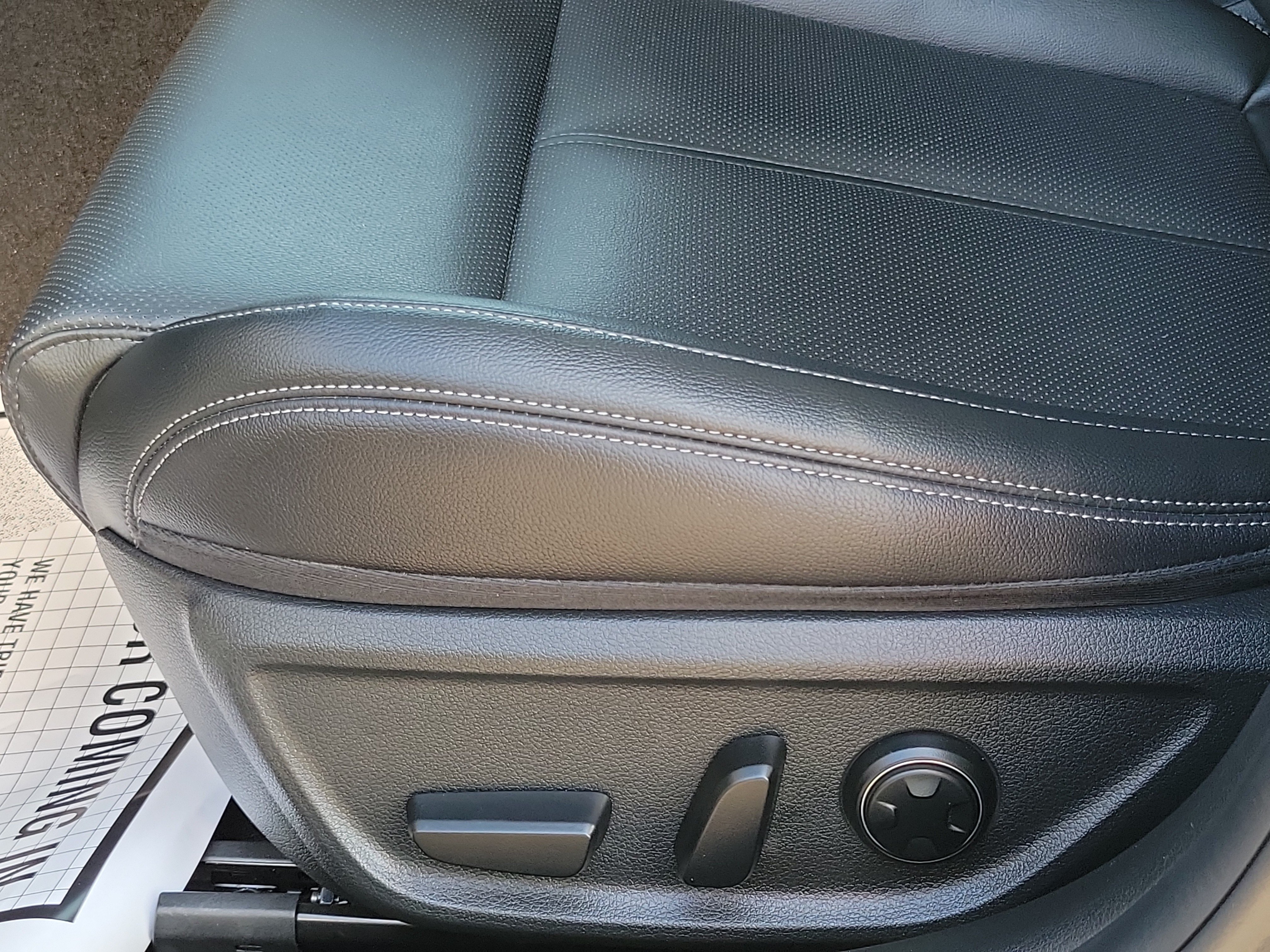 Certified 2023 Genesis G70 2.0T RWD image 18