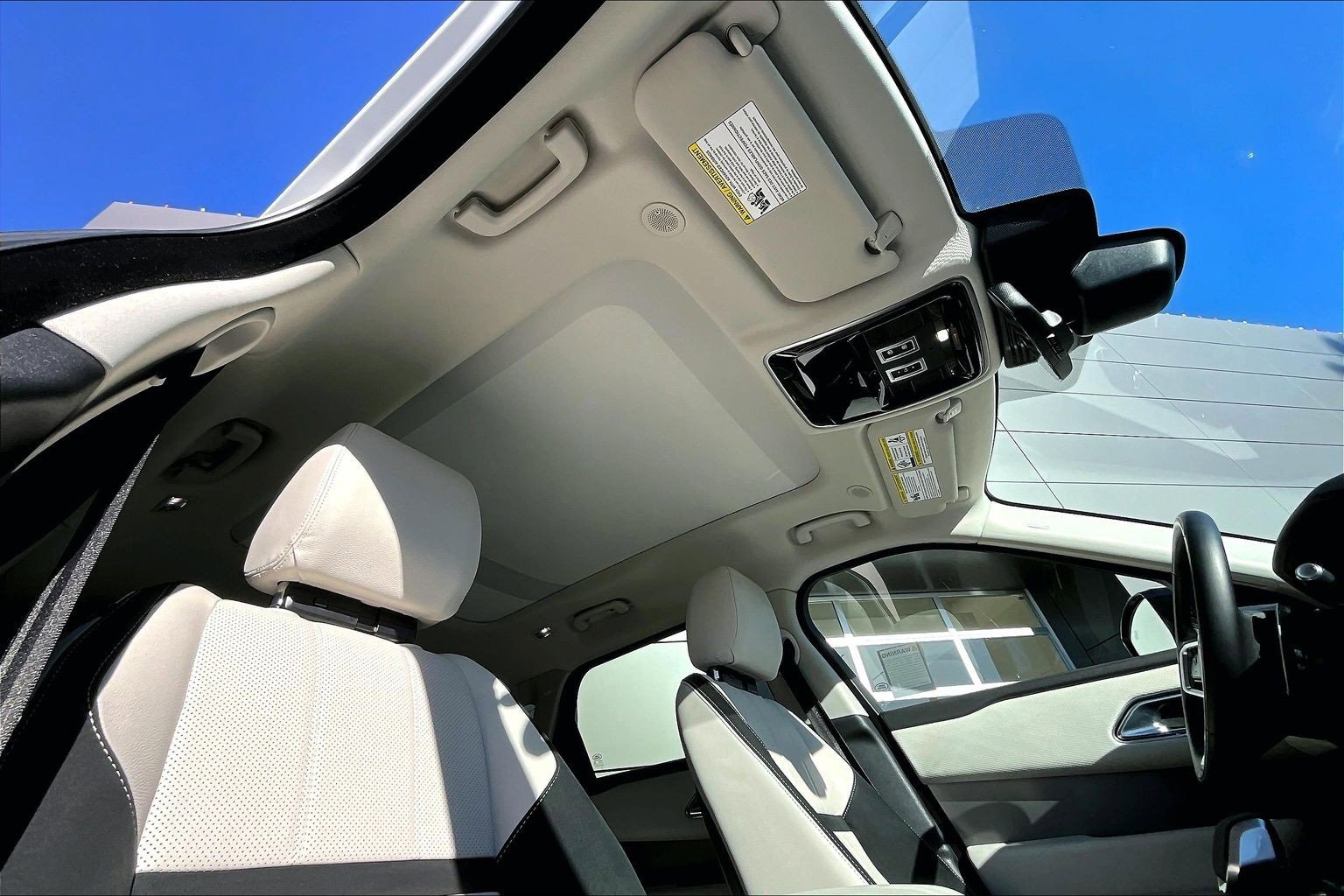 Used 2023 Land Rover Range Rover Velar S image 22