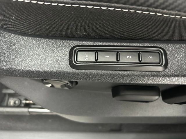 Used 2023 Volkswagen Atlas Cross Sport SEL image 13