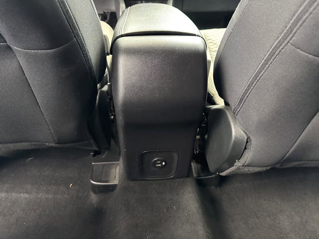 Used 2022 Ford Escape SE FWD image 29