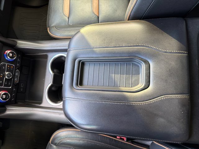 Used 2021 GMC Yukon XL AT4 w/ Technology Package AWD/4WD image 40