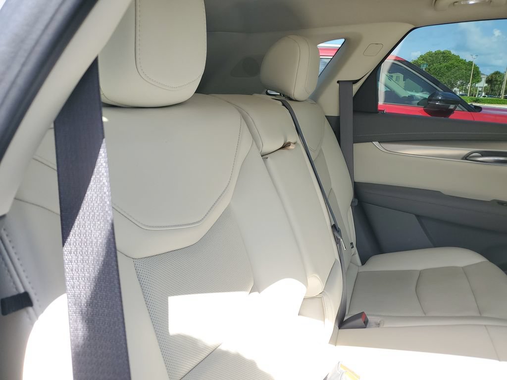 Certified 2023 Cadillac XT5 Premium Luxury w/ LPO, Premium Carpet Package FWD image 25