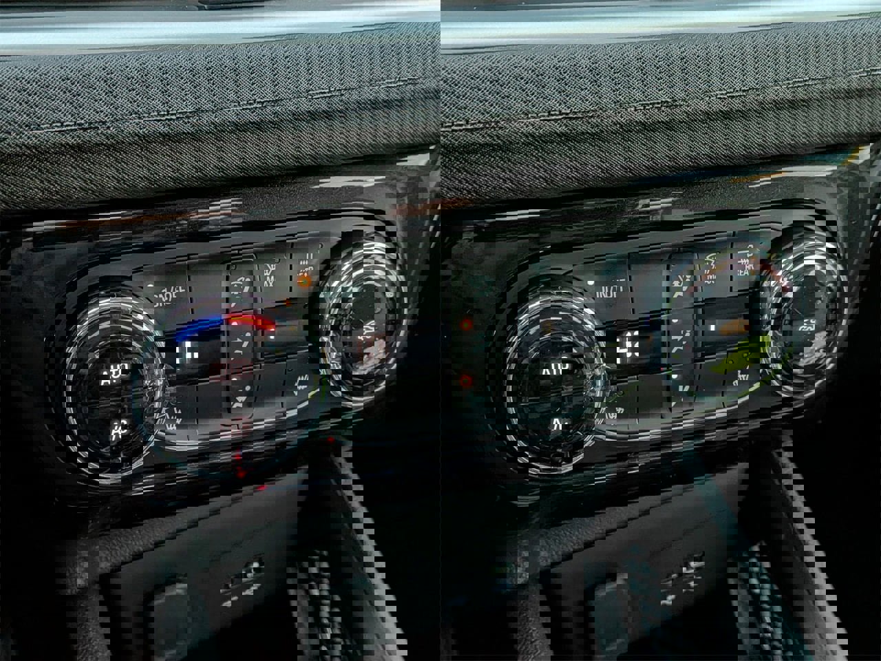 New 2026 Chevrolet TrailBlazer LT w/ Convenience Package image 17