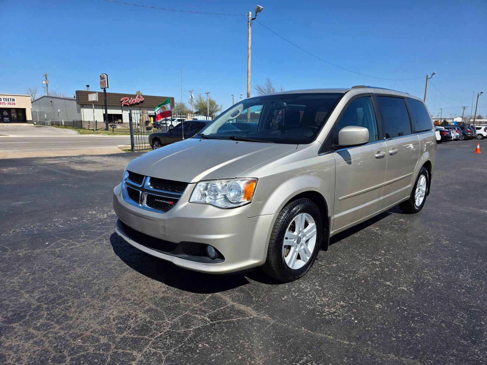 Used 2013 Dodge Grand Caravan Crew w/ Entertainment Group 1