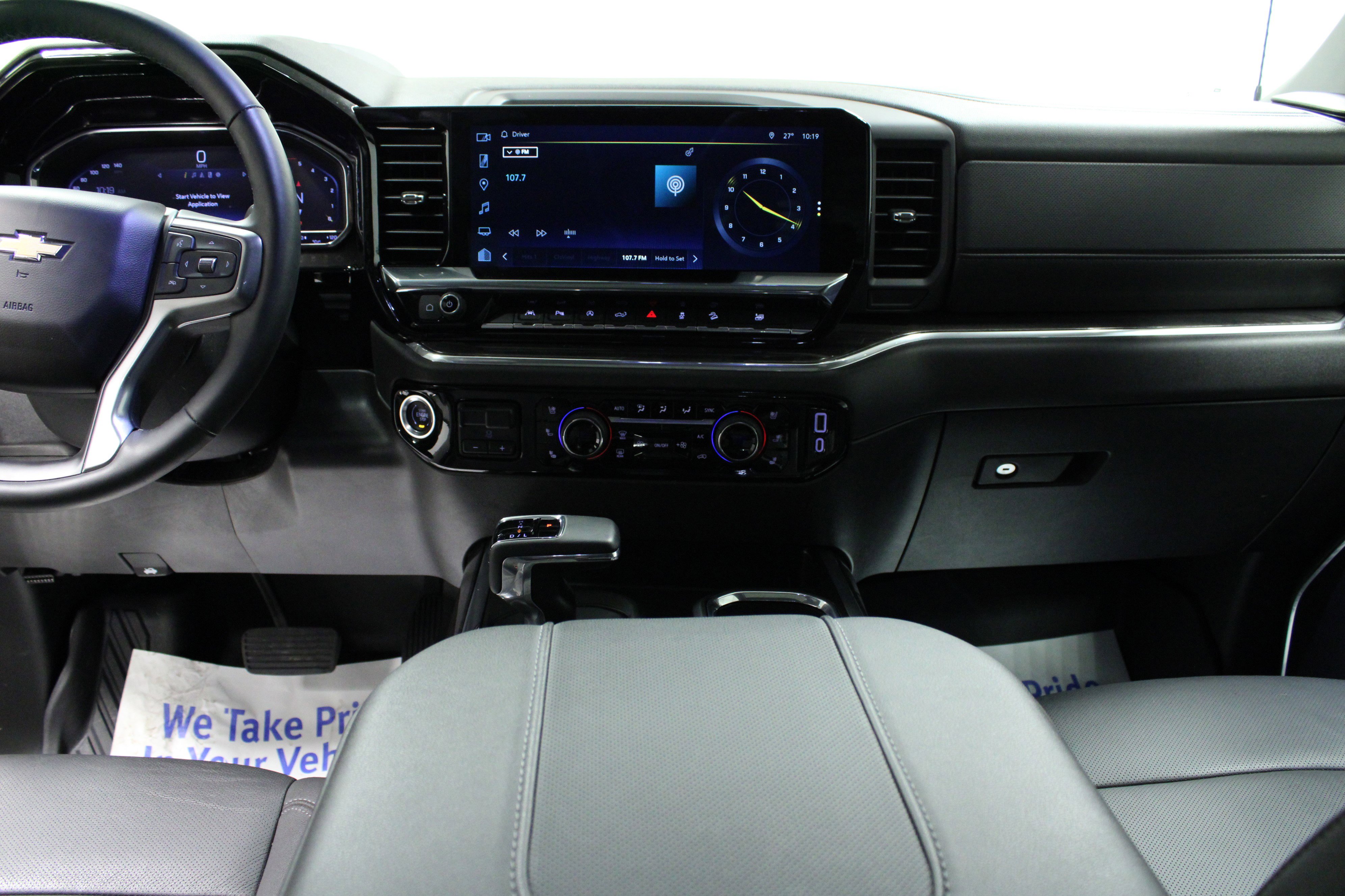 Used 2024 Chevrolet Silverado 1500 LTZ w/ LTZ Premium Package image 18