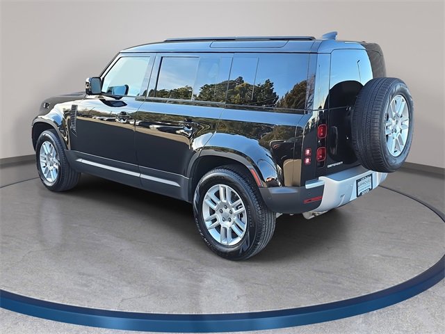 Used 2025 Land Rover Defender 110 S image 7