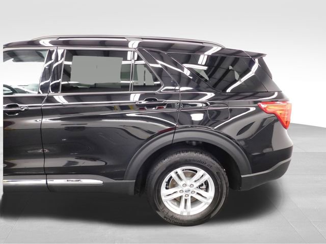 Used 2023 Ford Explorer XLT w/ Equipment Group 202A image 9