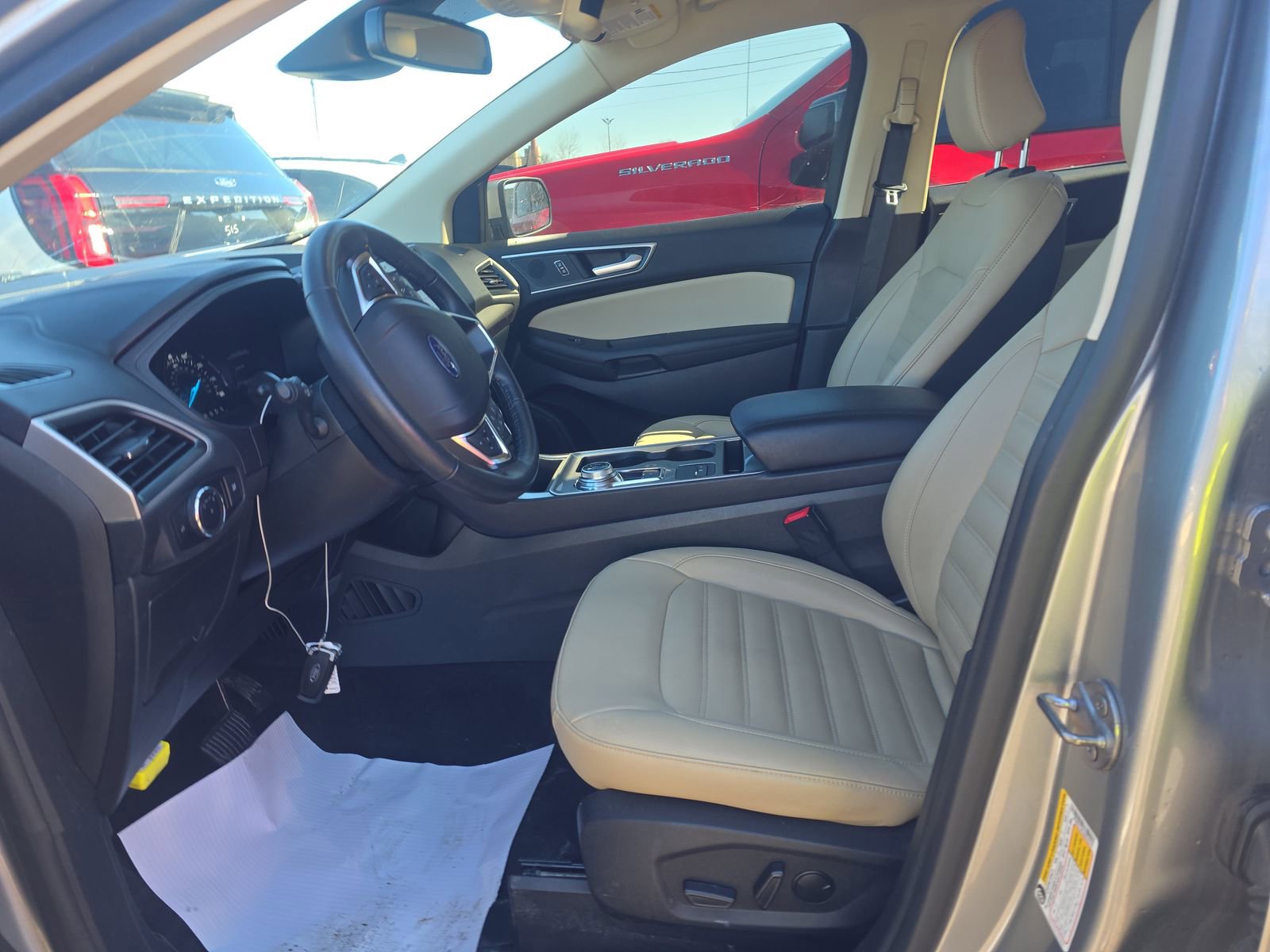 Used 2024 Ford Edge SEL image 8