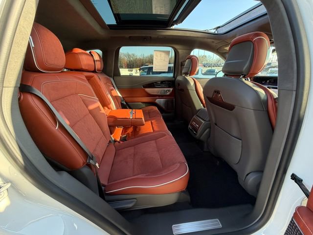 Used 2024 Lincoln Nautilus Black Label w/ Jet Appearance Package (87T) image 11