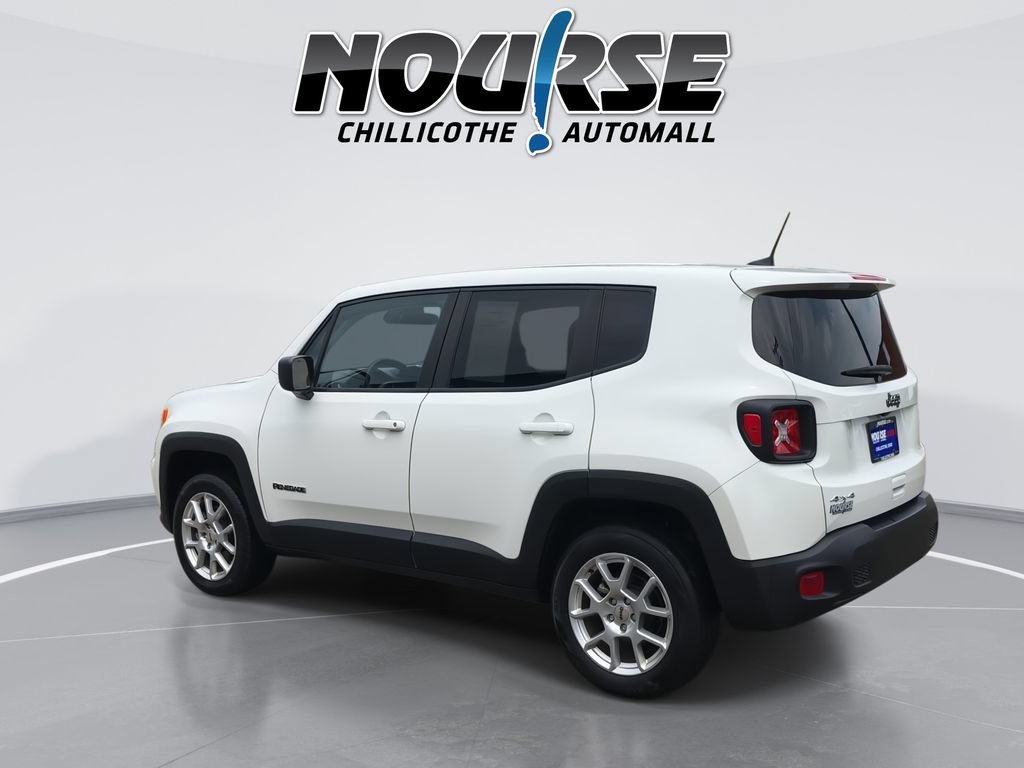 Used 2023 Jeep Renegade Latitude AWD/4WD image 6