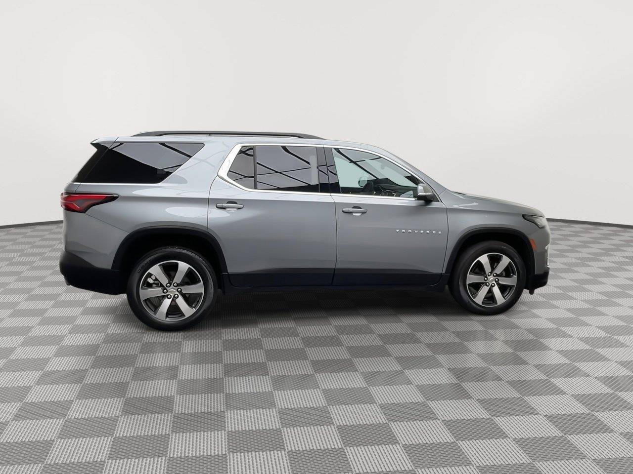 Certified 2023 Chevrolet Traverse LT w/ LT Premium Package AWD/4WD image 45