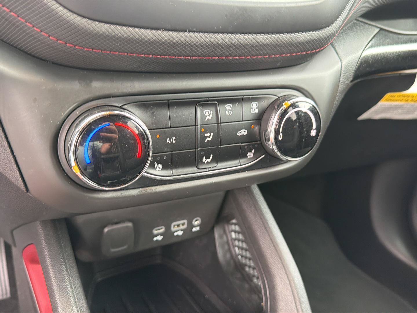 Used 2022 Chevrolet TrailBlazer RS FWD image 25