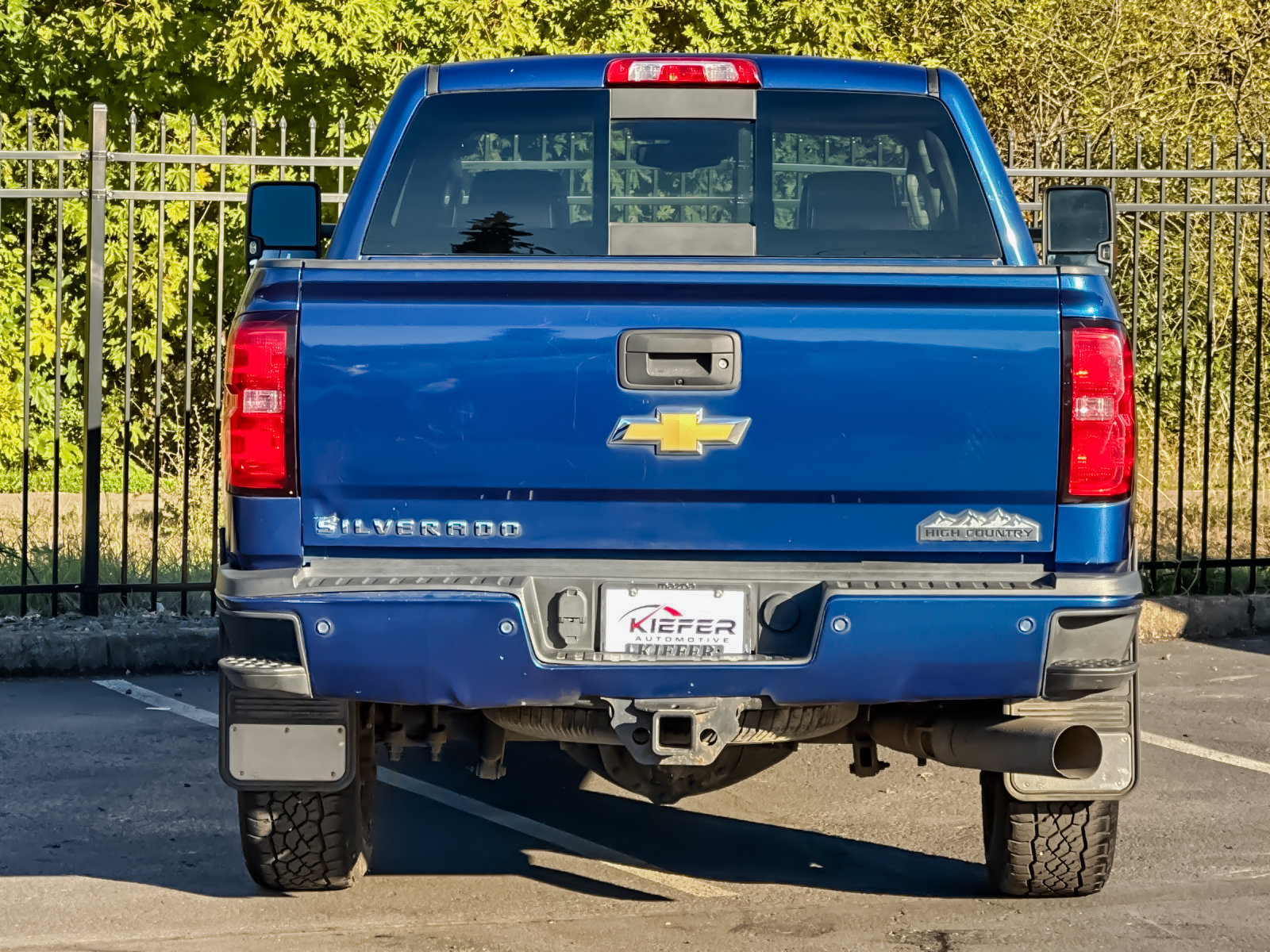 Used 2016 Chevrolet Silverado 3500 High Country w/ High Country Premium Package AWD/4WD image 4