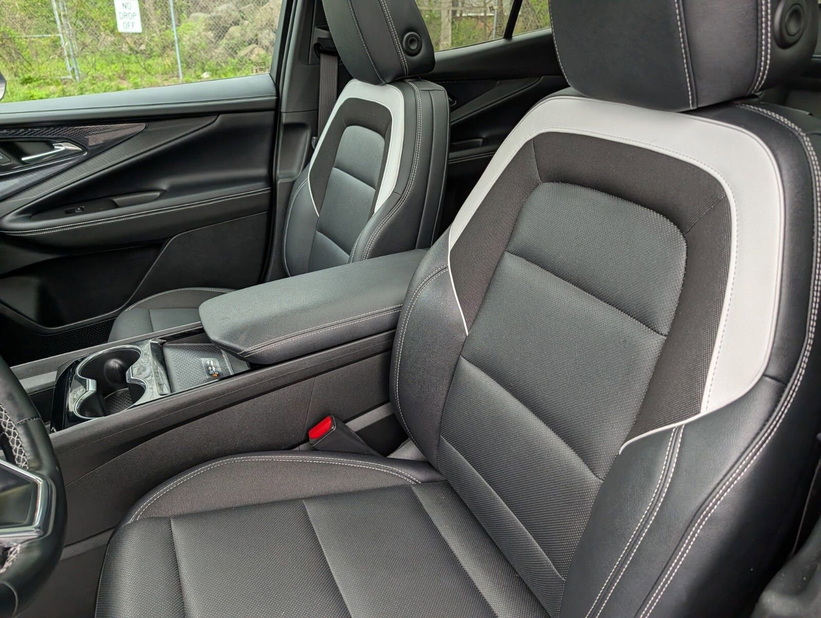 Used 2024 Chevrolet Blazer EV LT AWD/4WD image 22