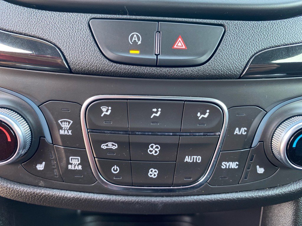 Used 2023 Chevrolet Equinox RS image 15