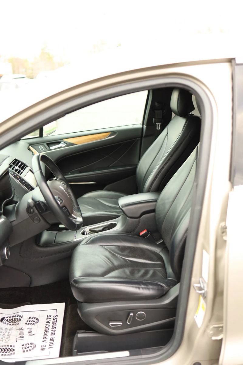 Used 2015 Lincoln MKC AWD w/ Equipment Group 102A Reserve image 17