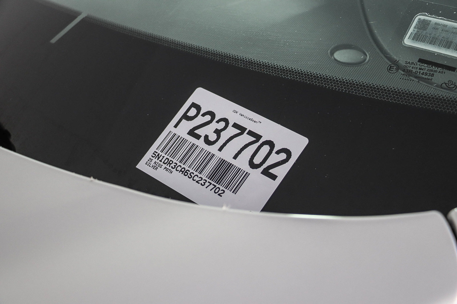 Used 2025 Nissan Pathfinder SL FWD image 29